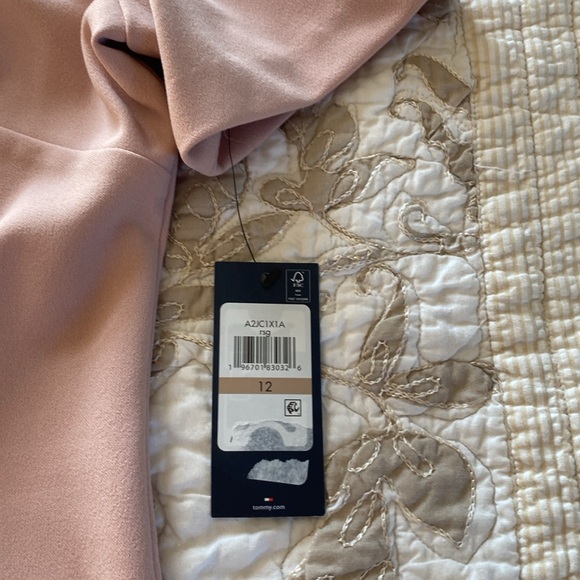 Dress - Picture 5 of 5